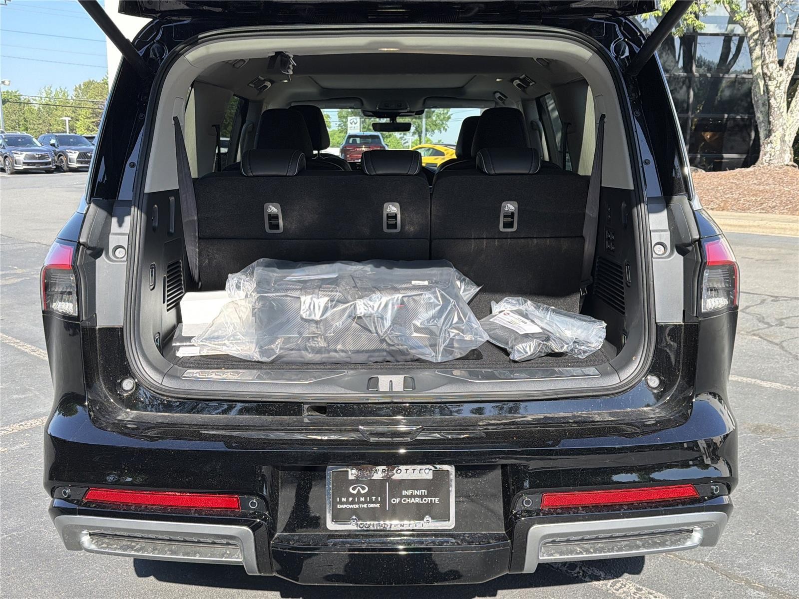 New 2026 BLACK OBSIDIAN INFINITI Luxe 4WD image 28