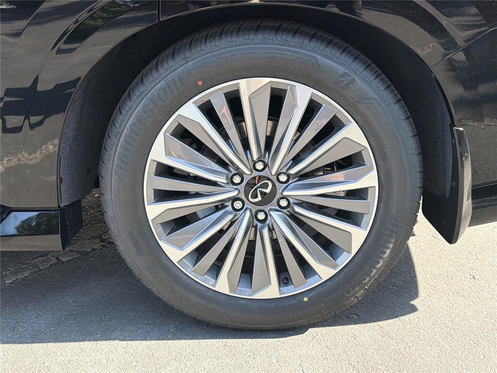 New 2026 BLACK OBSIDIAN INFINITI Luxe 4WD image 31