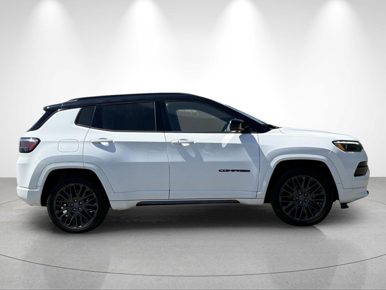 Used 2022 Bright White Clearcoat Jeep High Altitude image 6