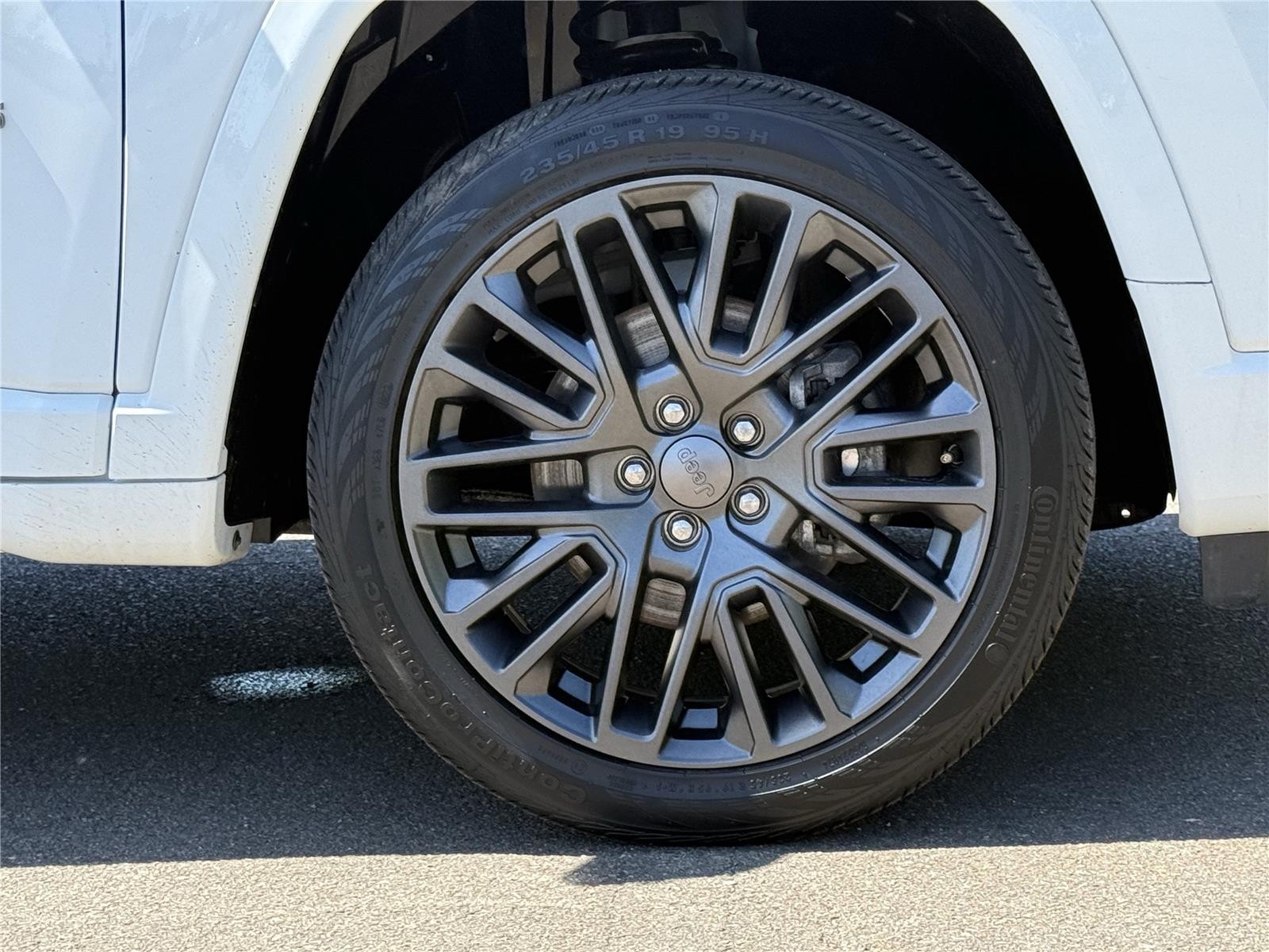Used 2022 Bright White Clearcoat Jeep High Altitude image 31