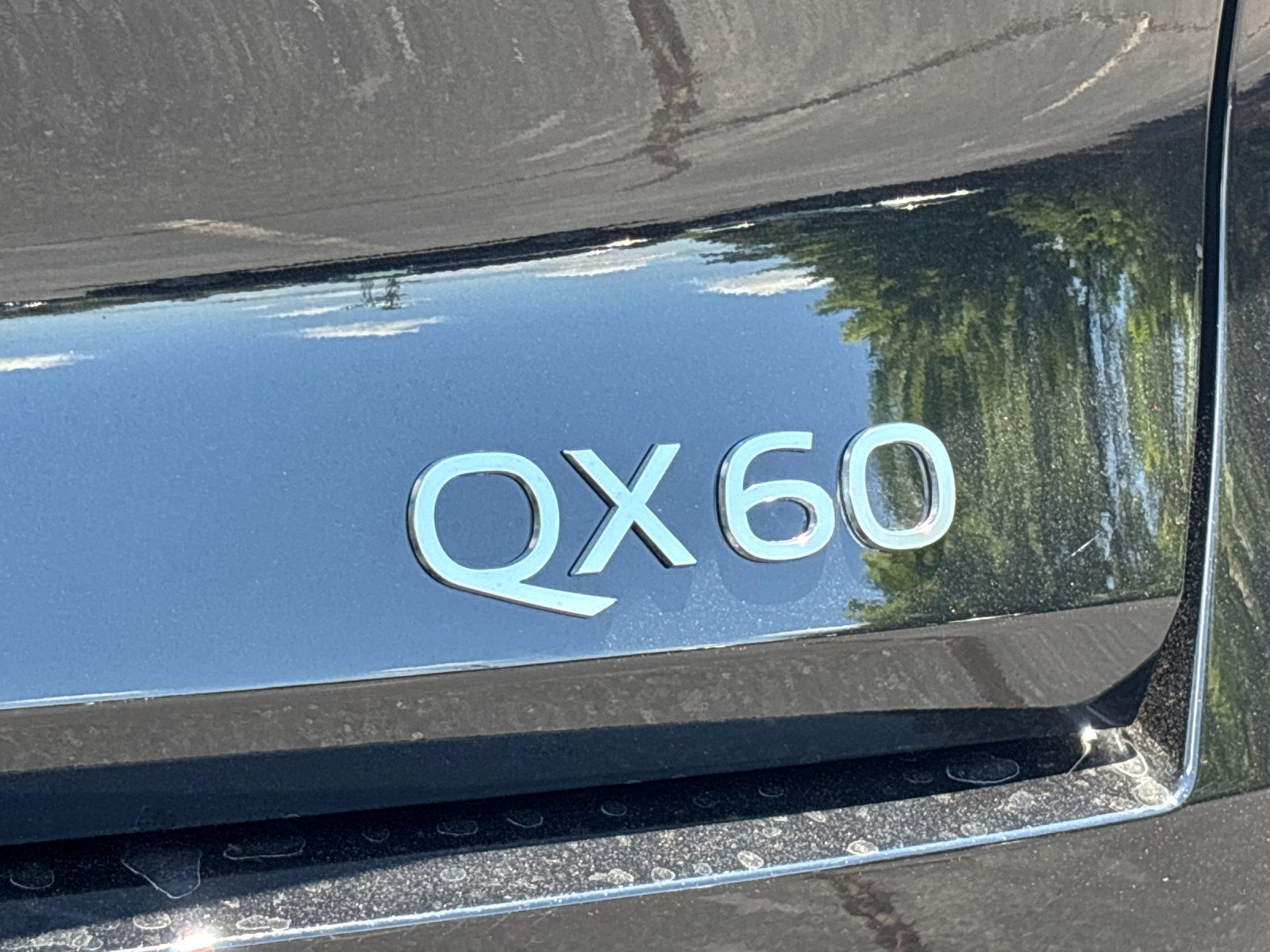 New 2027 MINERAL BLACK INFINITI Luxe FWD image 11