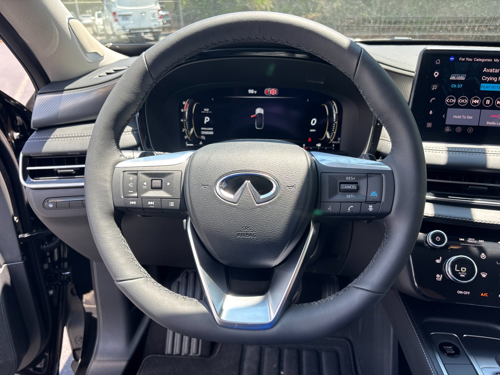 New 2027 MINERAL BLACK INFINITI Luxe FWD image 18