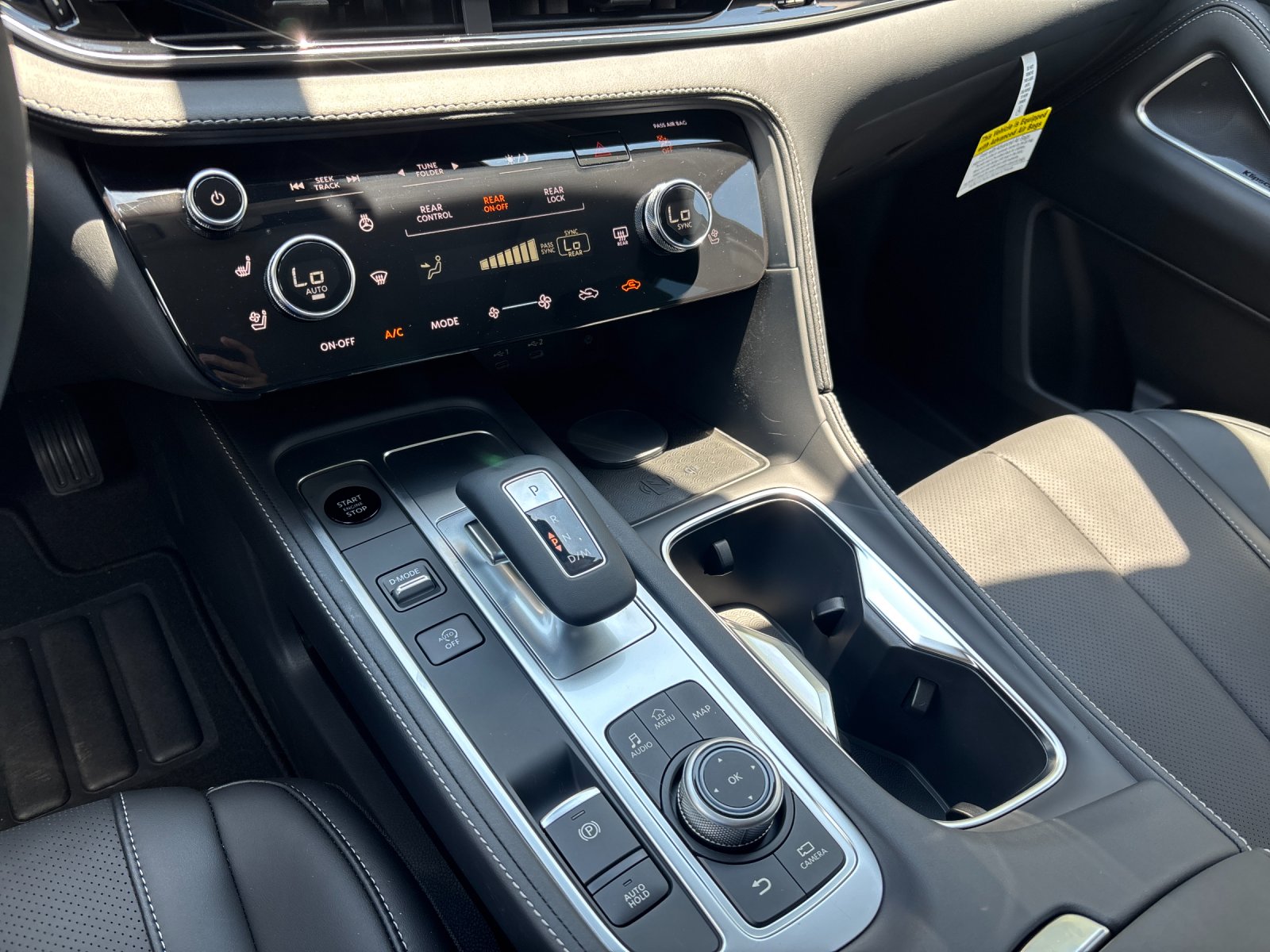New 2027 MINERAL BLACK INFINITI Luxe FWD image 27