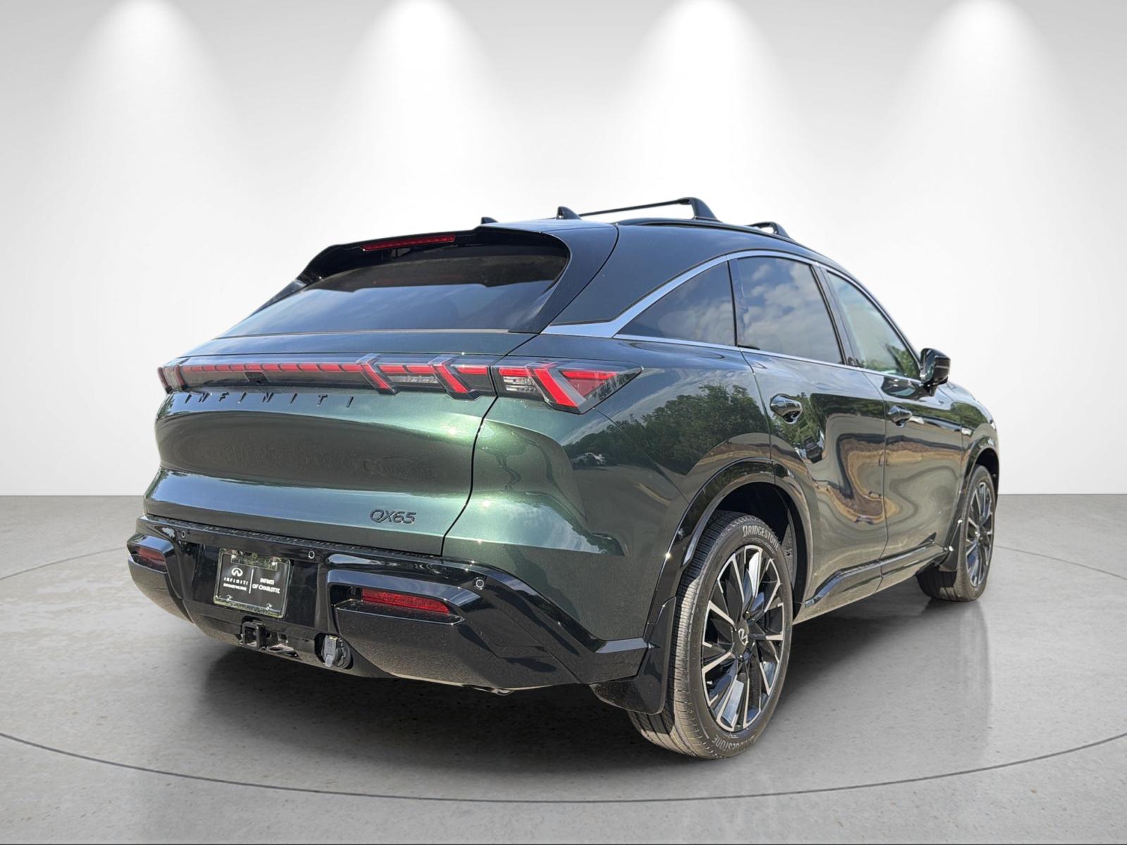 New 2027 DEEP EMERALD INFINITI Autograph AWD image 5
