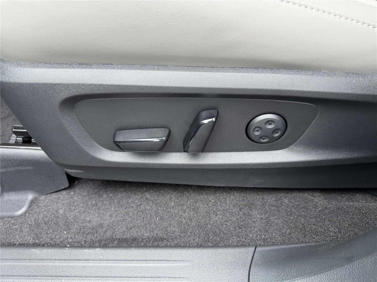 New 2027 GRAND BLUE INFINITI Autograph AWD image 25