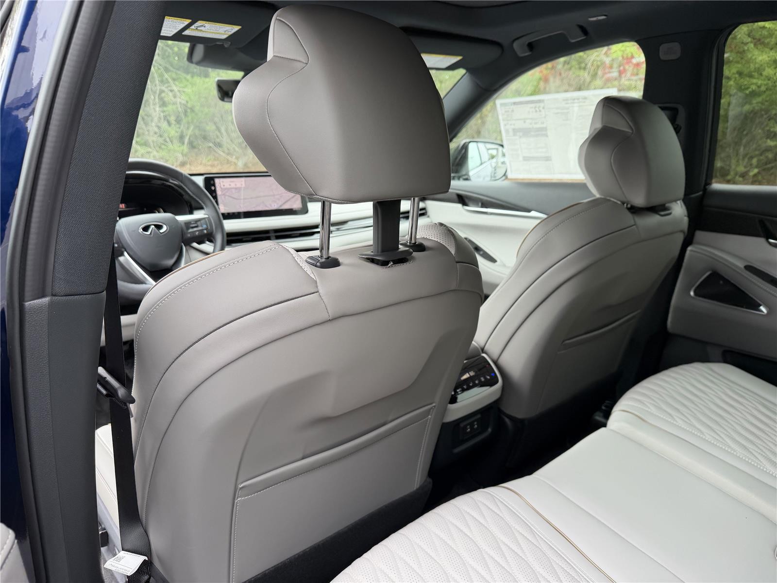New 2027 GRAND BLUE INFINITI Autograph AWD image 27