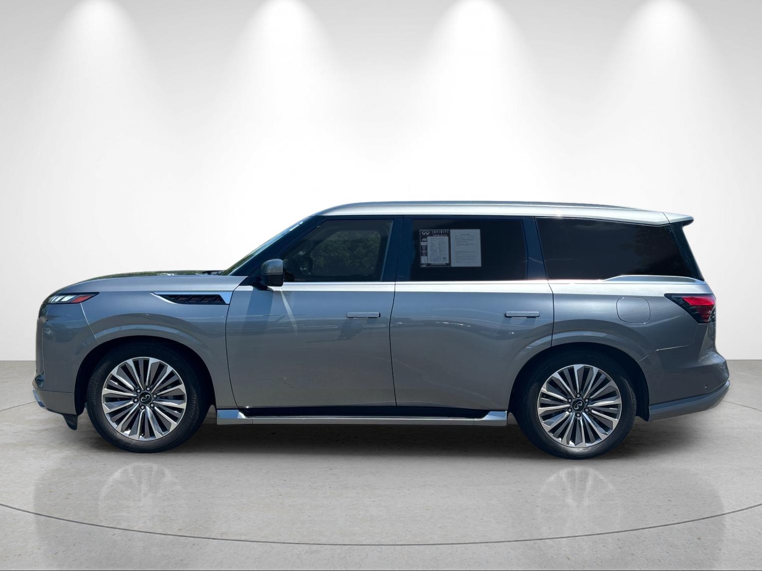 Certified Used 2025 Dynamic Metal INFINITI SENSORY image 2