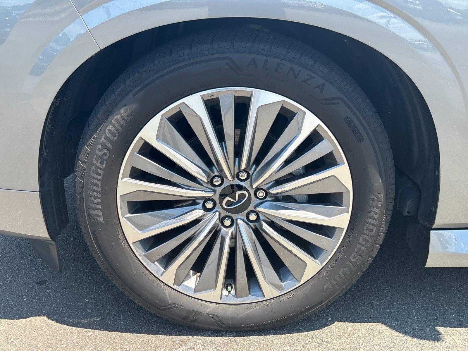 Certified Used 2025 Dynamic Metal INFINITI SENSORY image 10