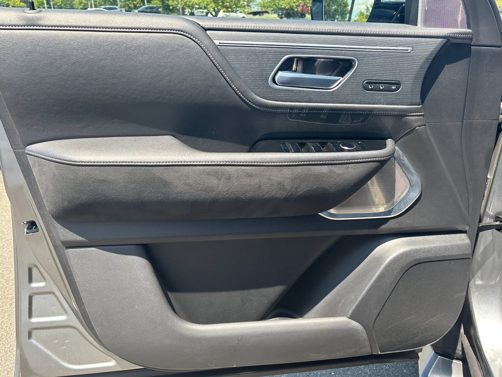 Certified Used 2025 Dynamic Metal INFINITI SENSORY image 13
