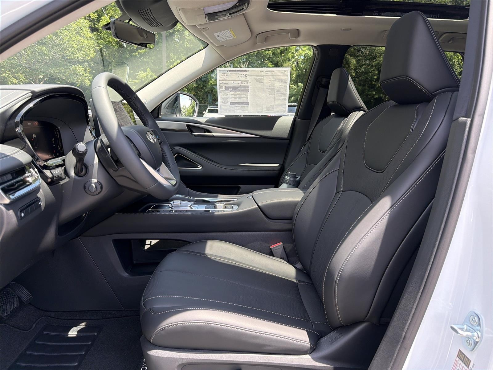 New 2027 DEEP EMERALD INFINITI Luxe FWD image 24
