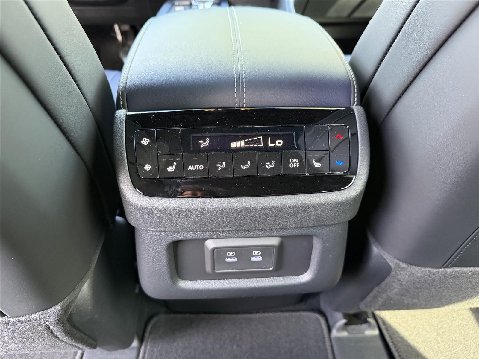 New 2026 2T GRPT SHDW INFINITI Sport AWD image 7