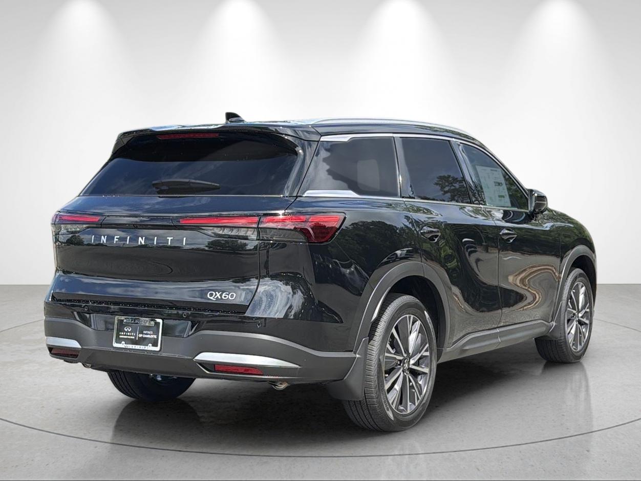 New 2027 MINERAL BLACK INFINITI Luxe FWD image 5