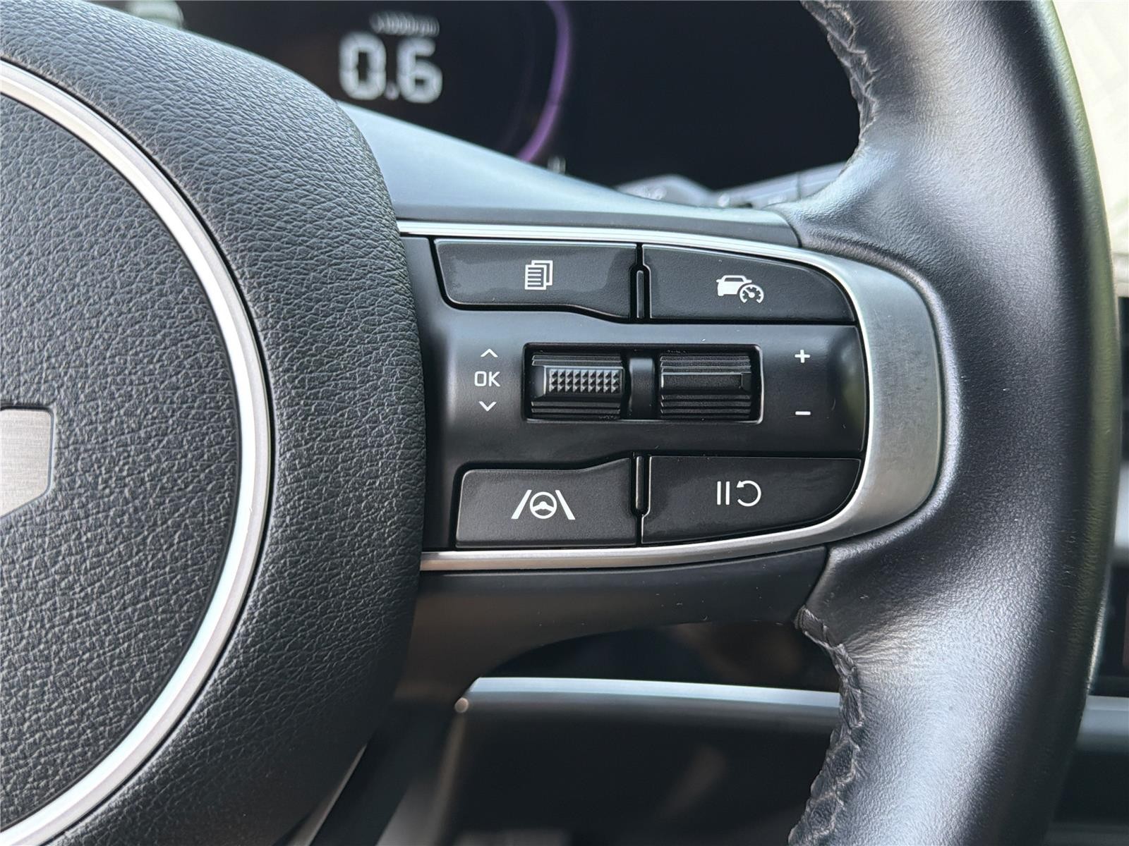 Used 2023 Gravity Gray Kia X-Line image 23