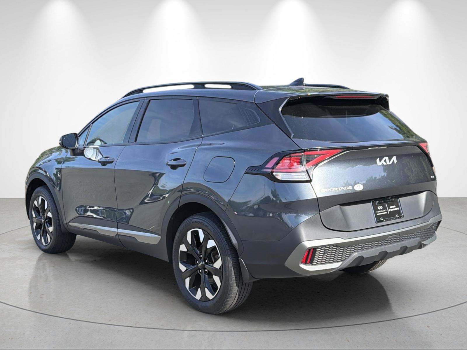 Used 2023 Gravity Gray Kia X-Line image 3