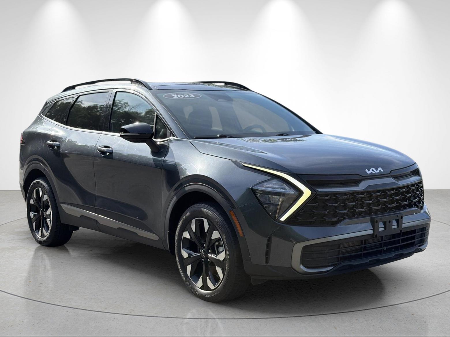 Used 2023 Gravity Gray Kia X-Line image 7