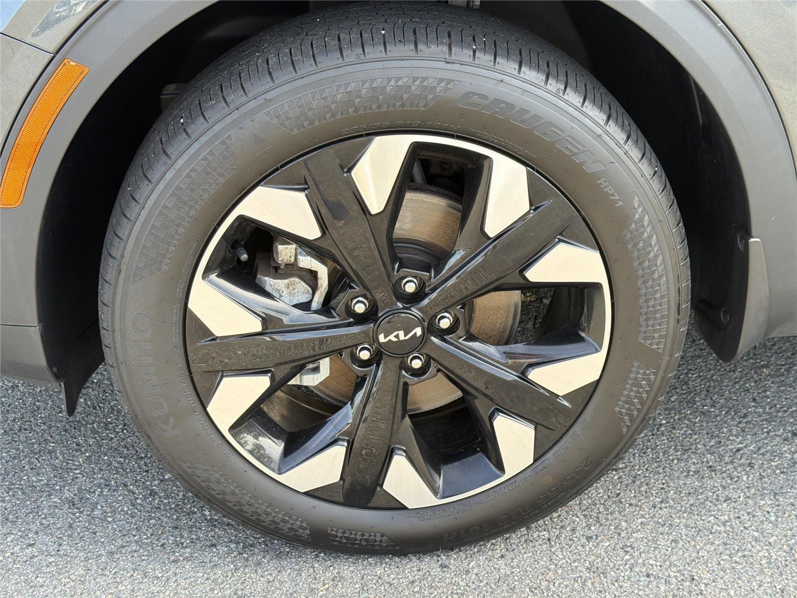 Used 2023 Gravity Gray Kia X-Line image 36