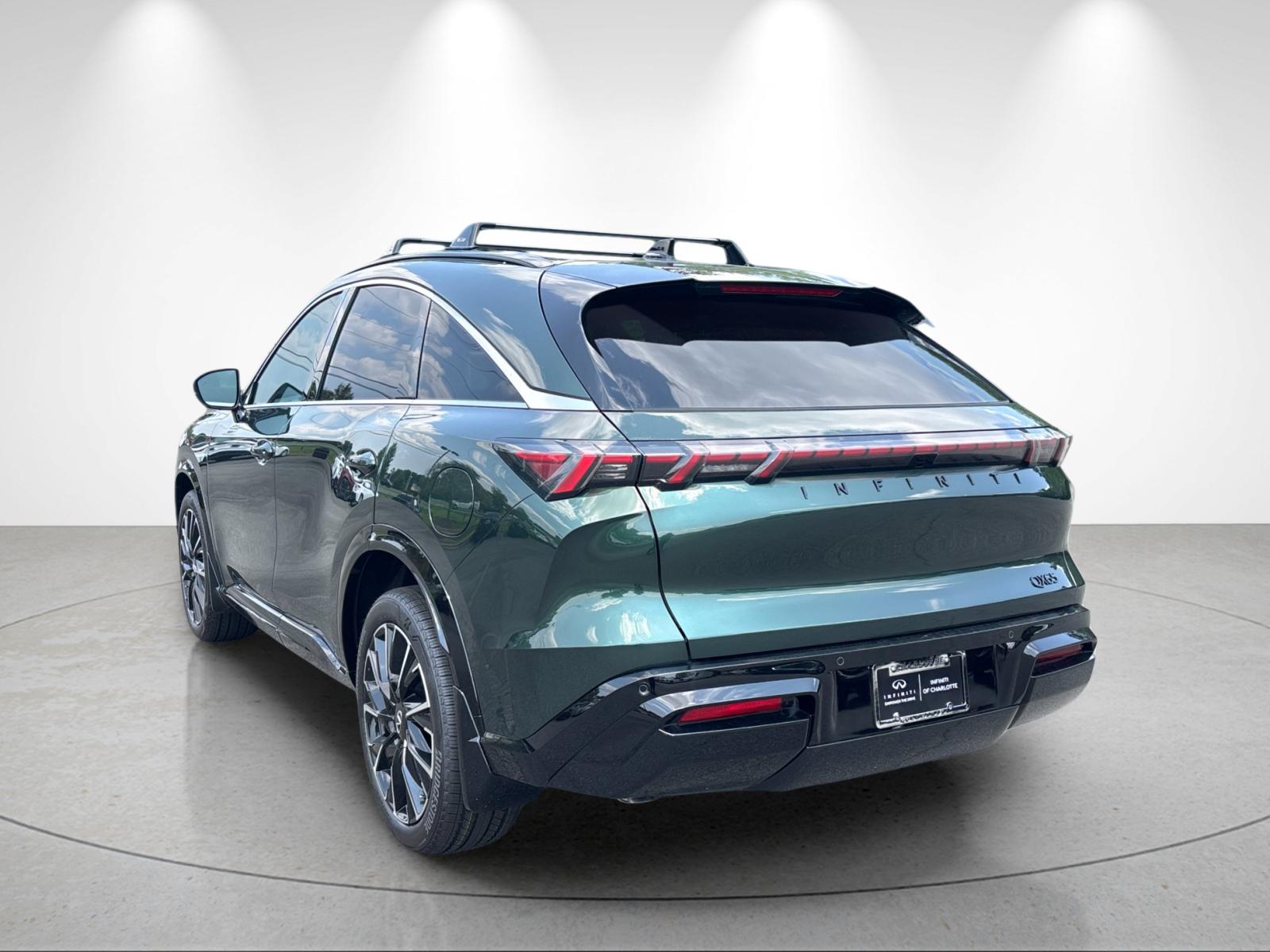 New 2027 DEEP EMERALD INFINITI Autograph AWD image 3