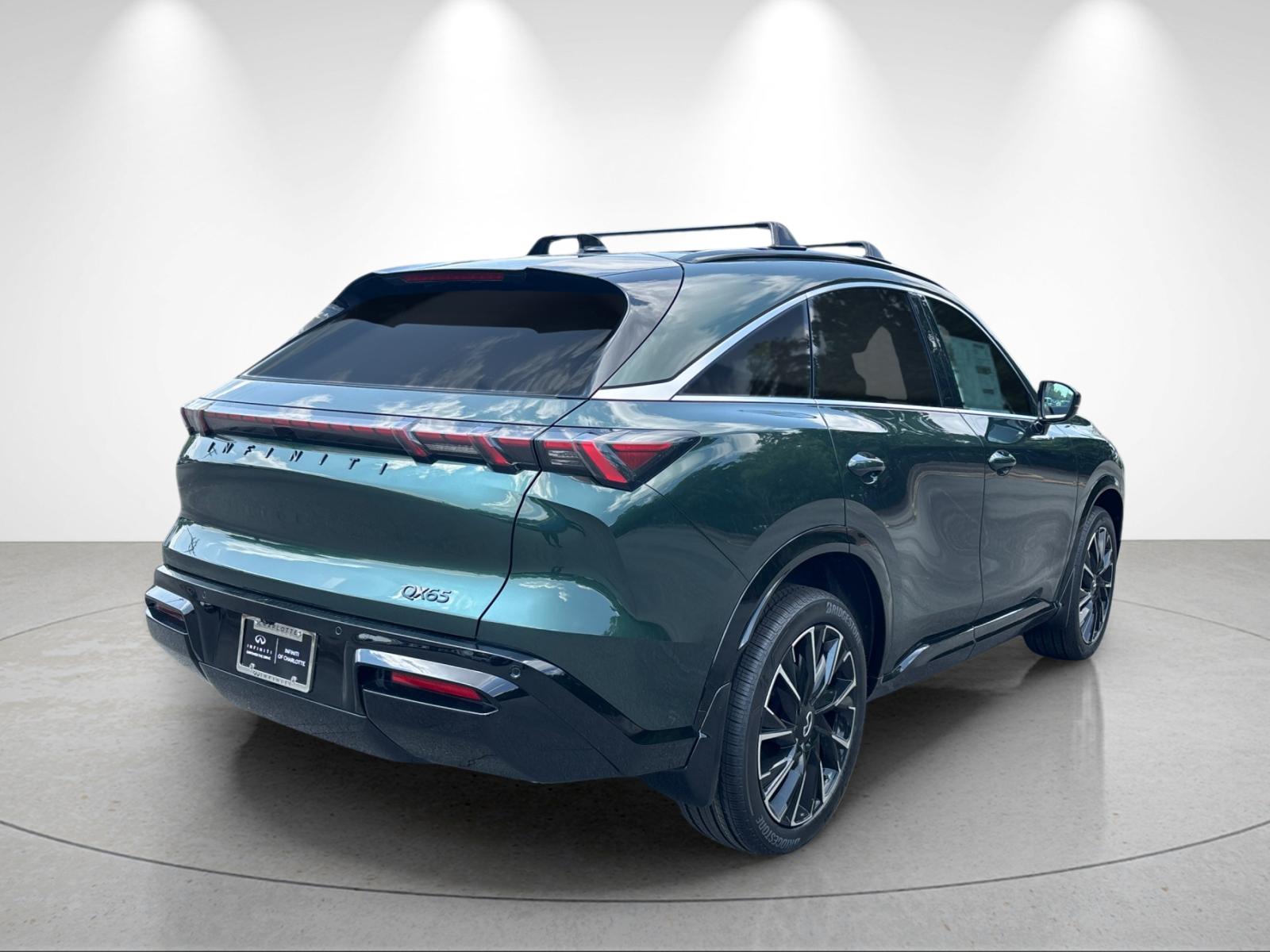 New 2027 DEEP EMERALD INFINITI Autograph AWD image 5