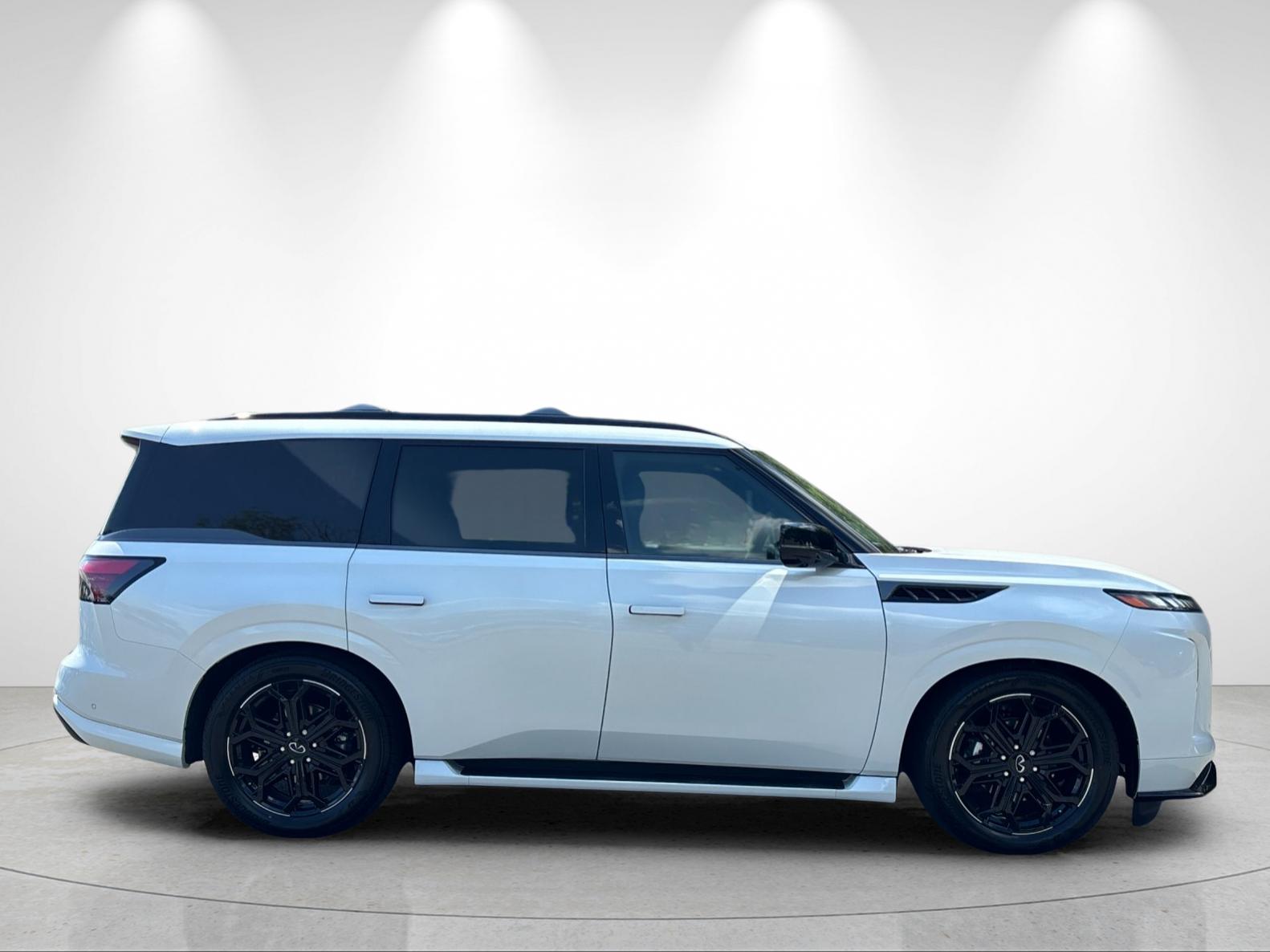 New 2027 RADIANT WHITE INFINITI Sport 4WD image 6