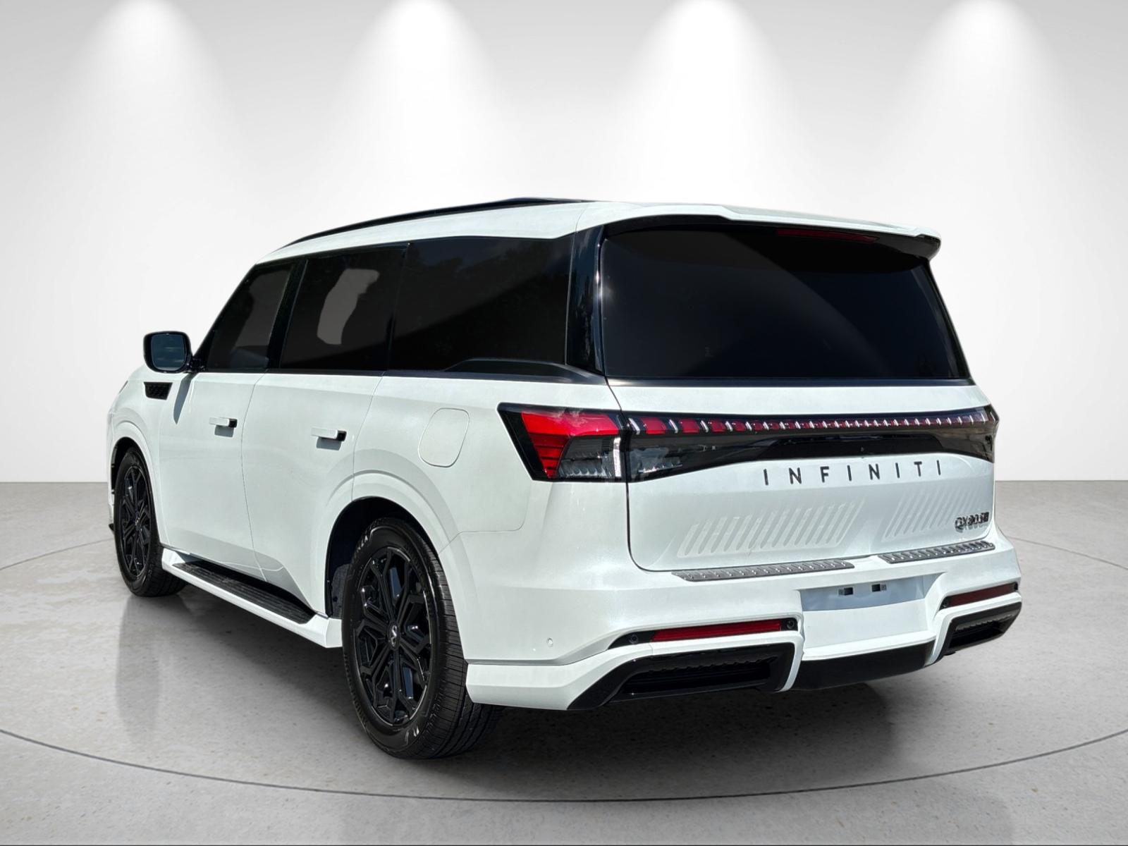 New 2027 RADIANT WHITE INFINITI Sport 4WD image 3