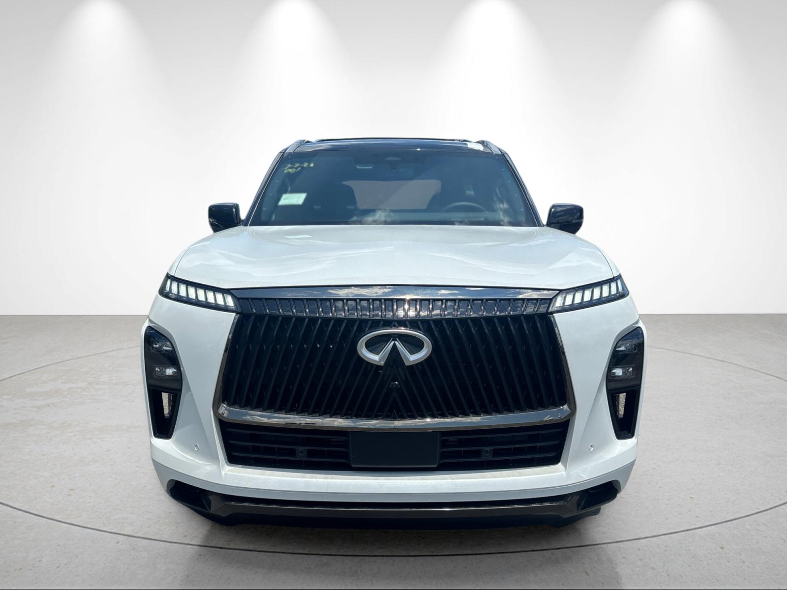 New 2027 2T RADIANT WHIT INFINITI Autograph 4WD image 8