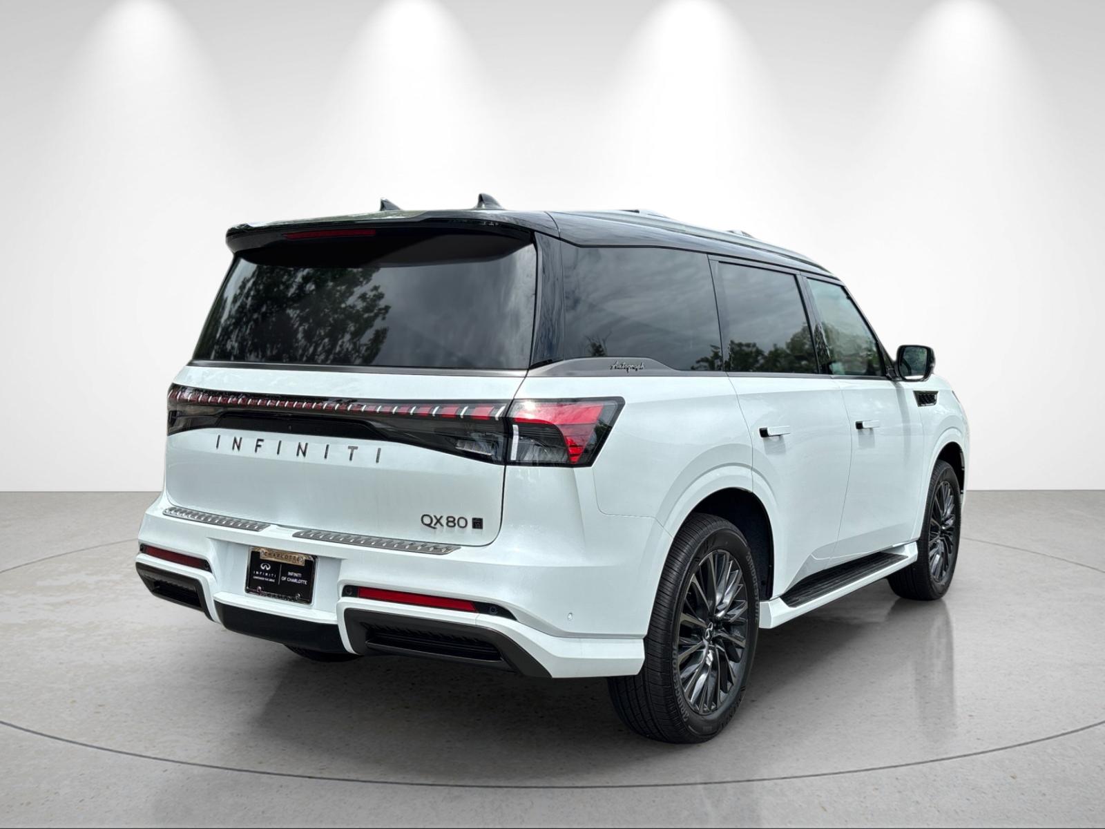New 2027 2T RADIANT WHIT INFINITI Autograph 4WD image 5