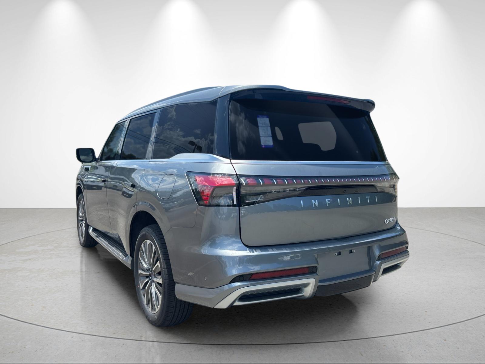 New 2027 DYNAMIC METAL INFINITI Luxe 4WD image 3