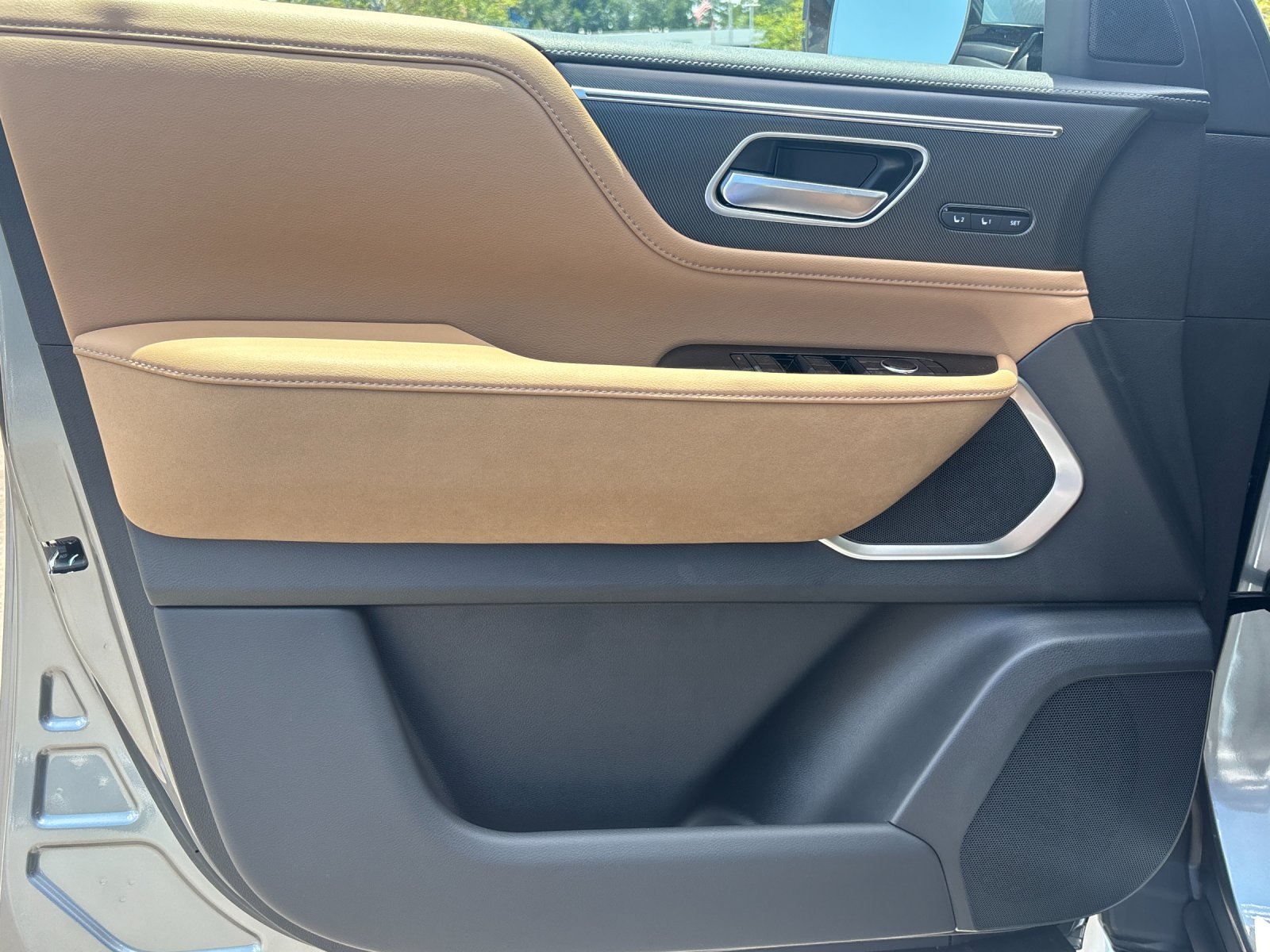 New 2027 DYNAMIC METAL INFINITI Luxe 4WD image 13
