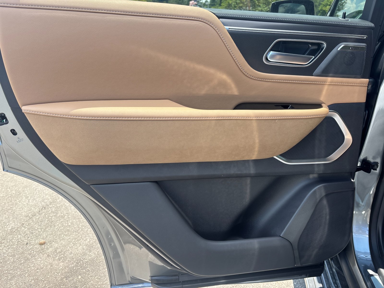 New 2027 DYNAMIC METAL INFINITI Luxe 4WD image 32