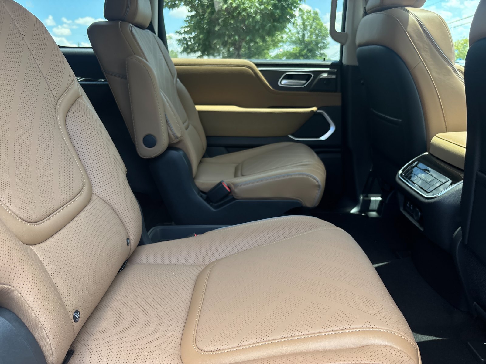 New 2027 DYNAMIC METAL INFINITI Luxe 4WD image 37