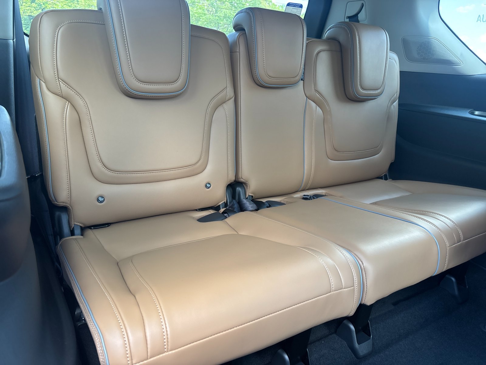 New 2027 DYNAMIC METAL INFINITI Luxe 4WD image 38