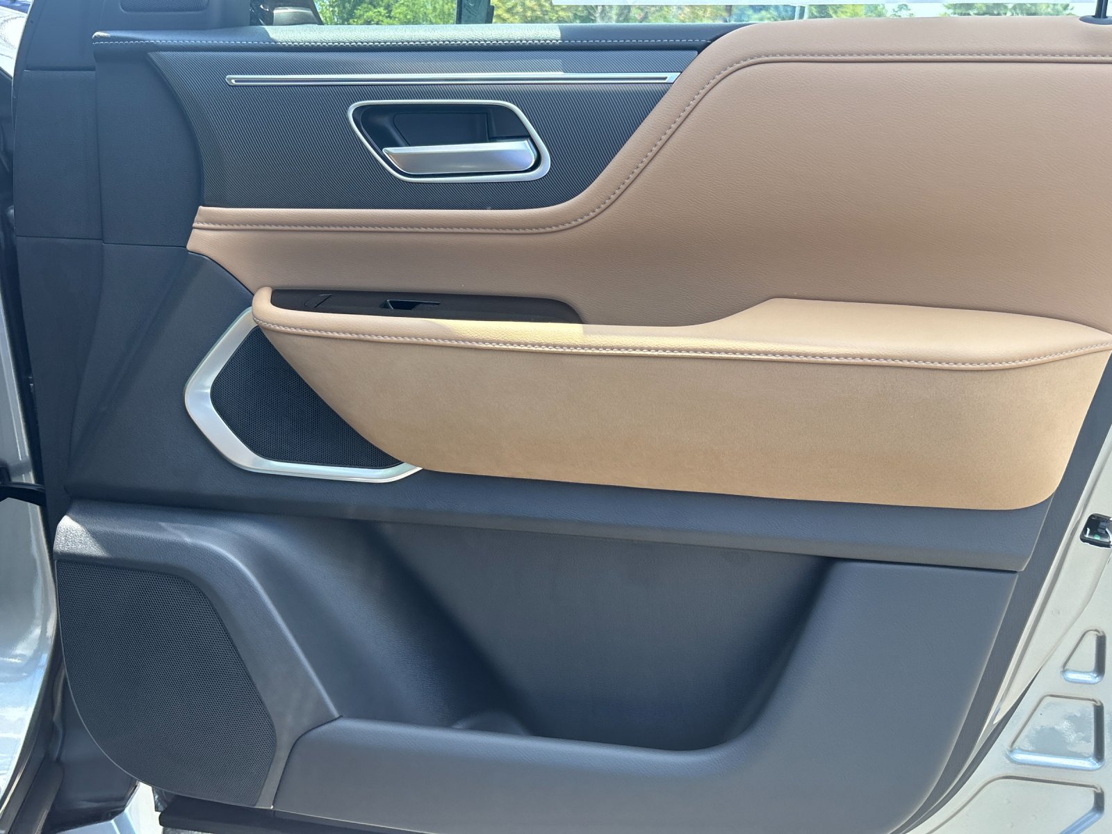 New 2027 DYNAMIC METAL INFINITI Luxe 4WD image 39