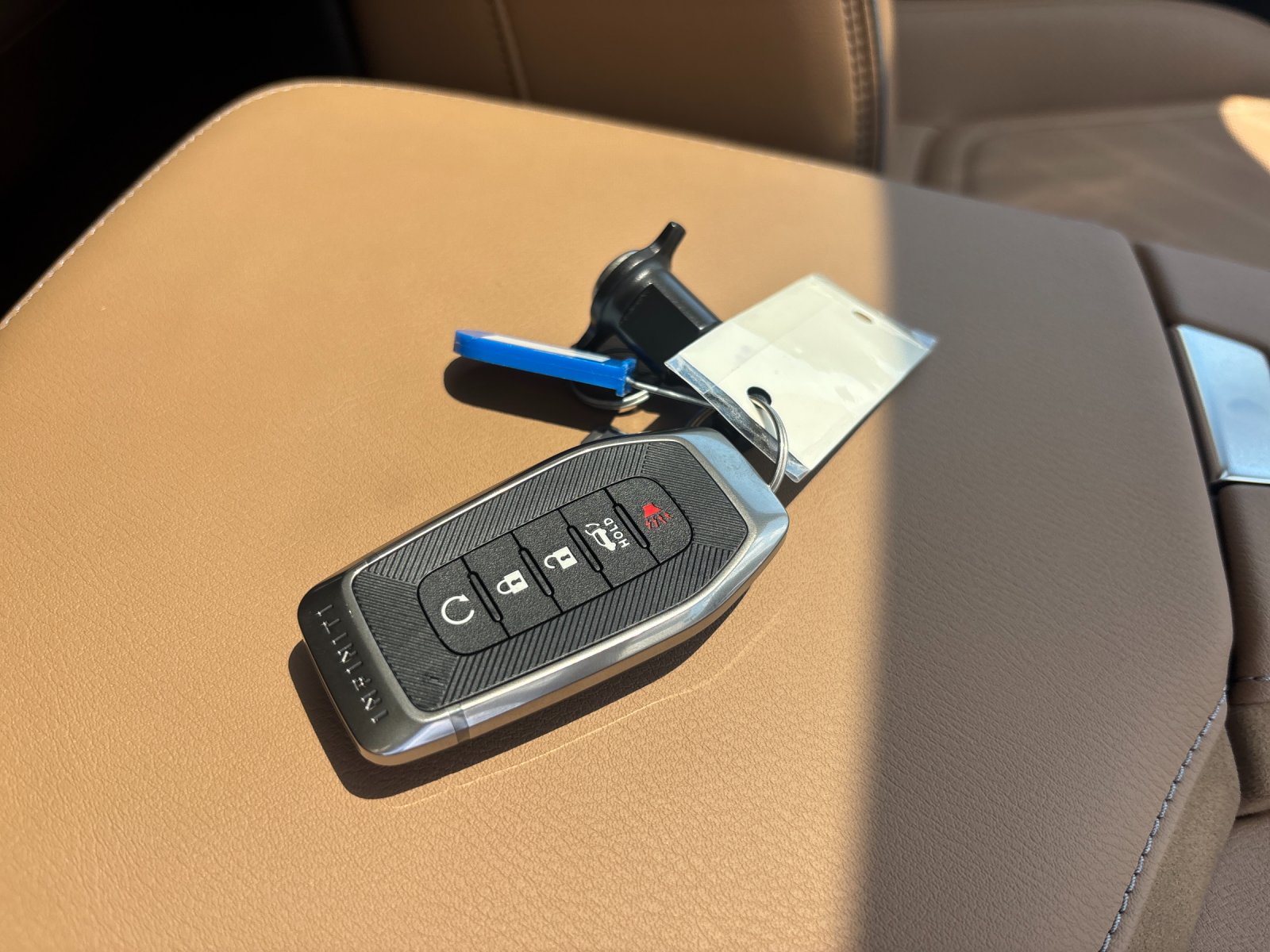 New 2027 DYNAMIC METAL INFINITI Luxe 4WD image 42