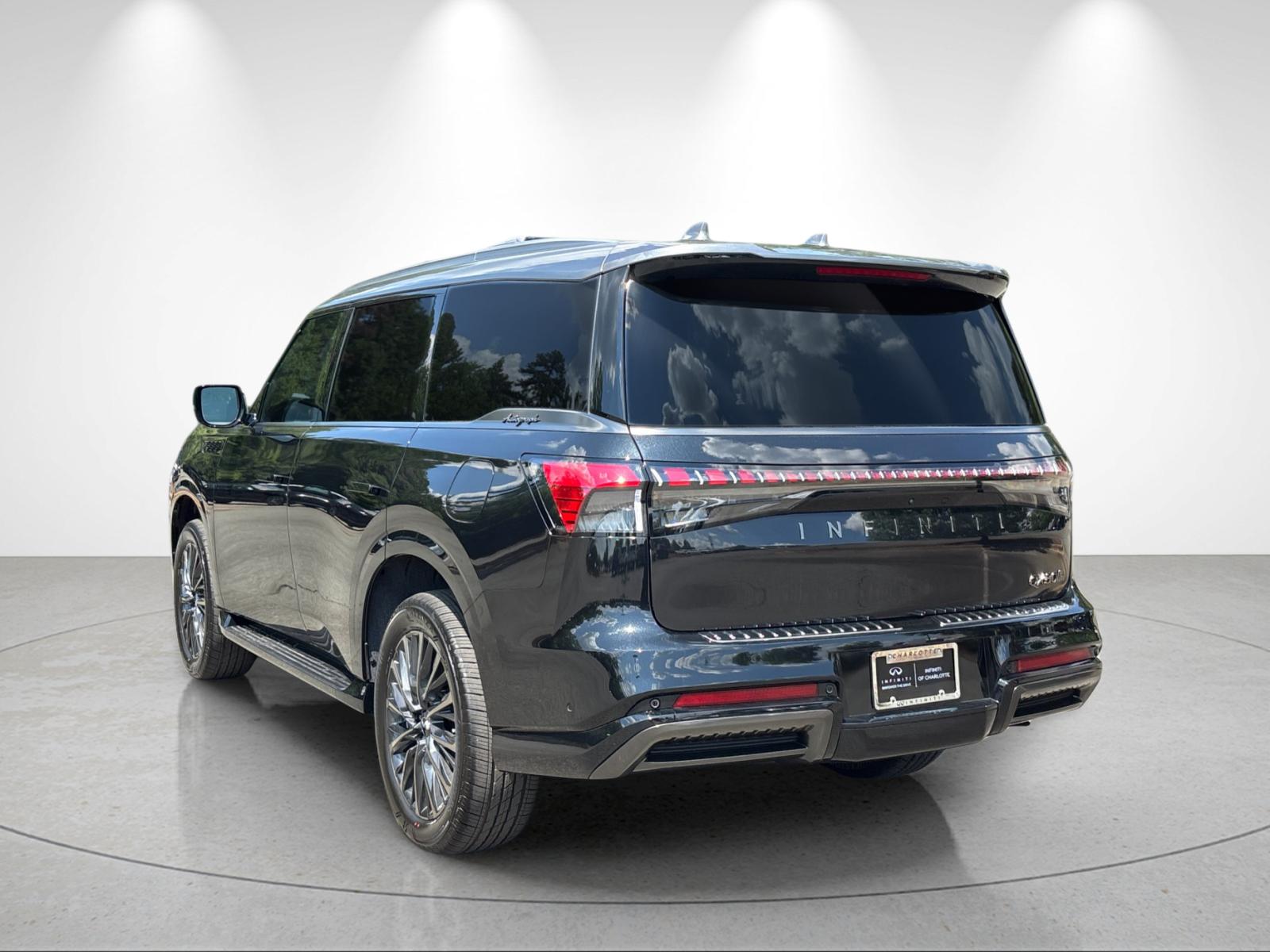 New 2027 2T MINERAL BLAC INFINITI Autograph 4WD image 3