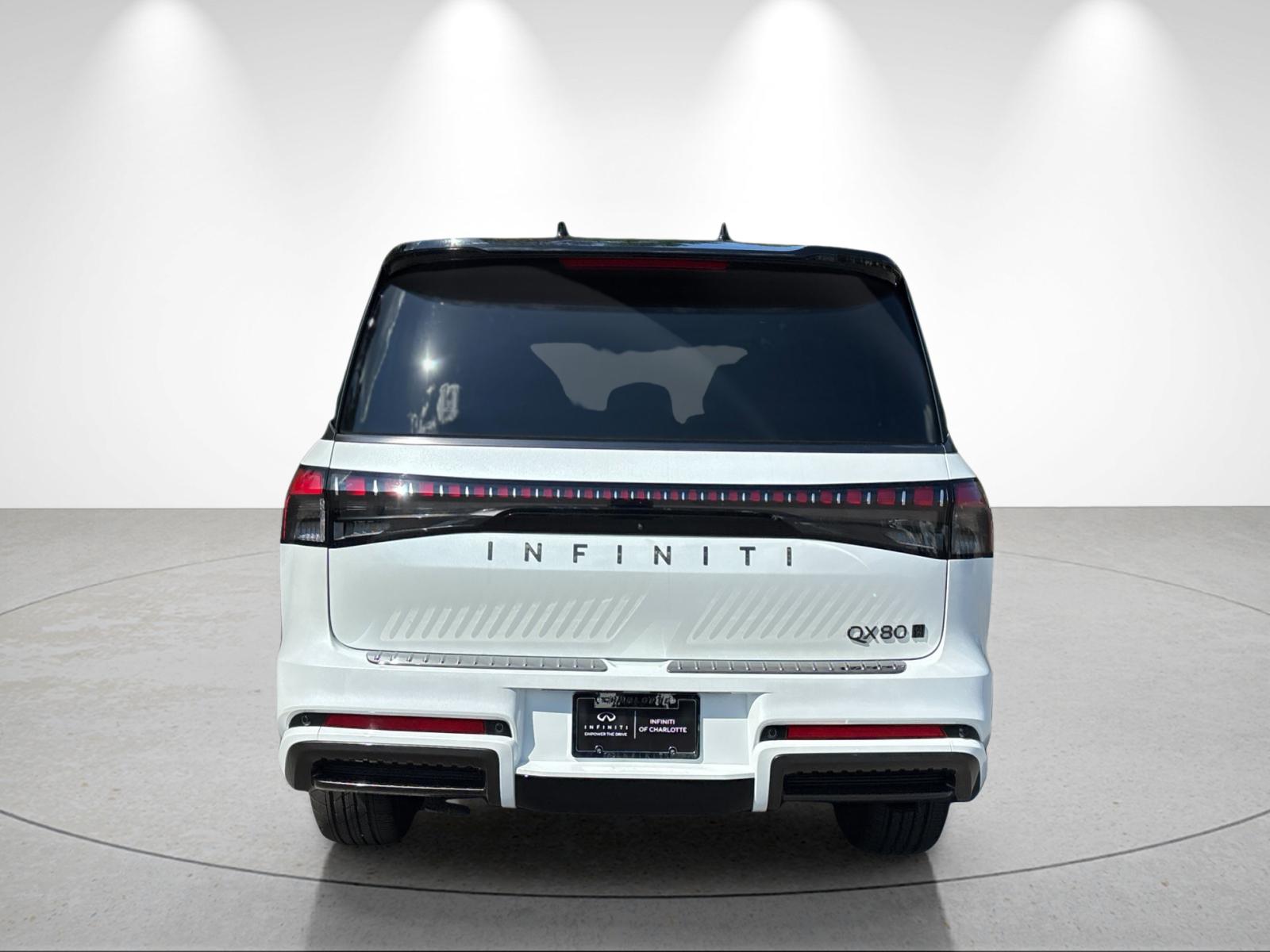 New 2027 2T RADIANT WHIT INFINITI Autograph 4WD image 4