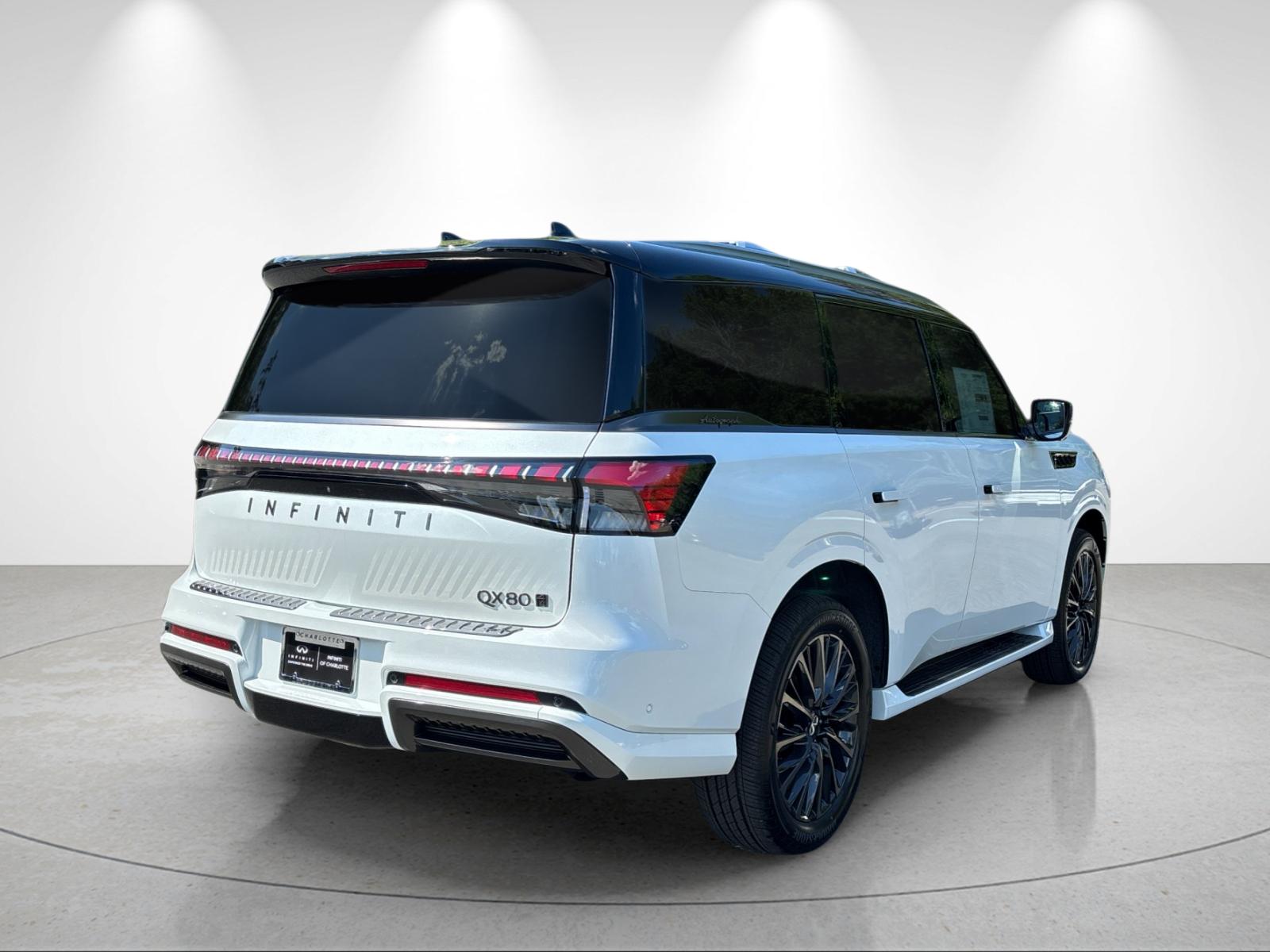 New 2027 2T RADIANT WHIT INFINITI Autograph 4WD image 5