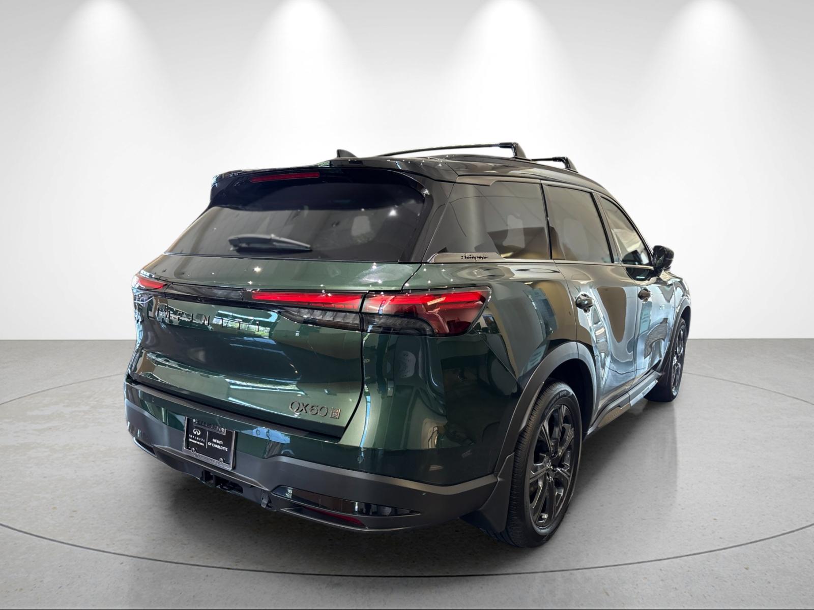 New 2026 2T DEEP EMRLD INFINITI Autograph AWD image 6