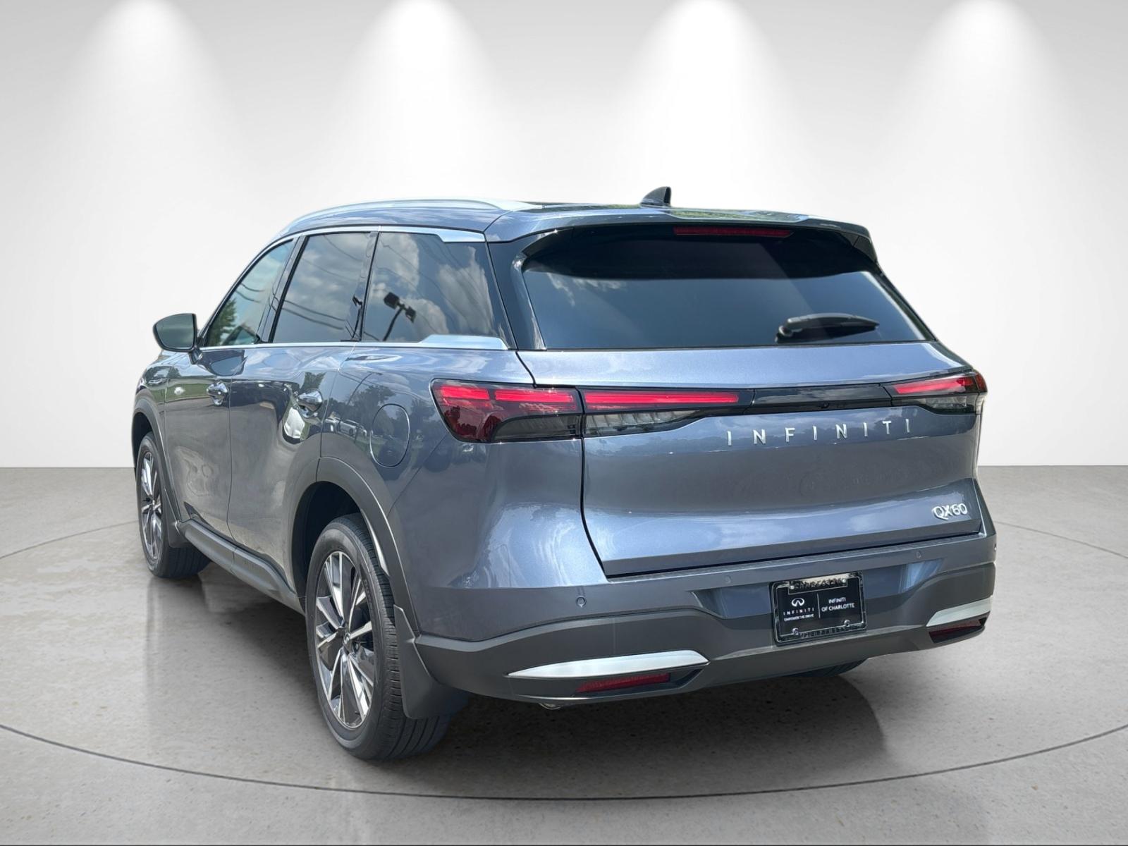 New 2027 MOONBOW BLUE INFINITI Luxe FWD image 3