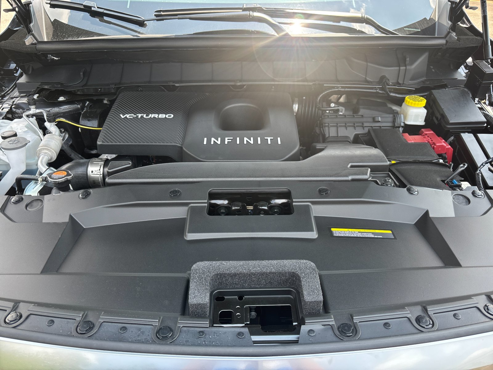 New 2027 MOONBOW BLUE INFINITI Luxe FWD image 9