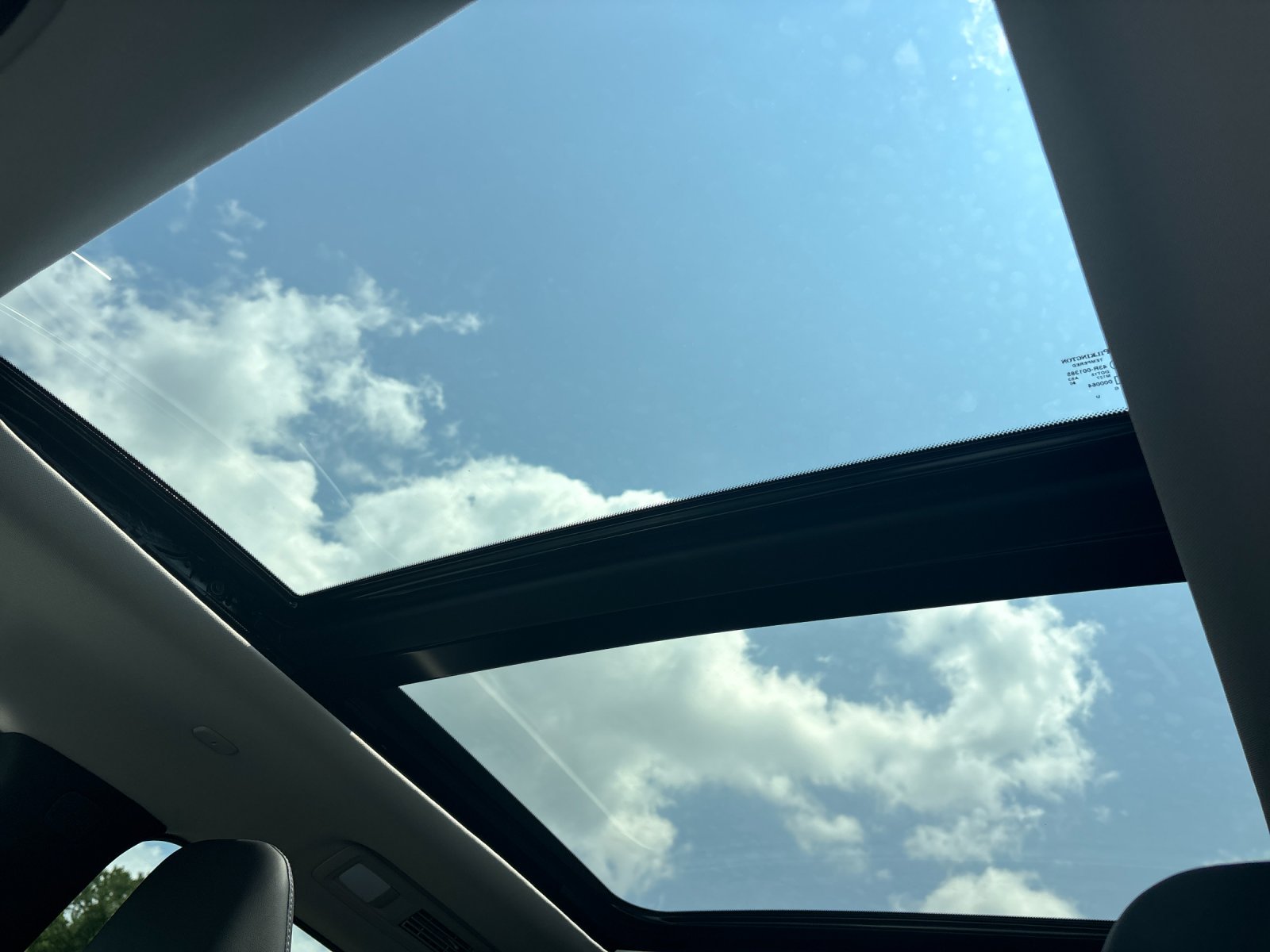 New 2027 MOONBOW BLUE INFINITI Luxe FWD image 31