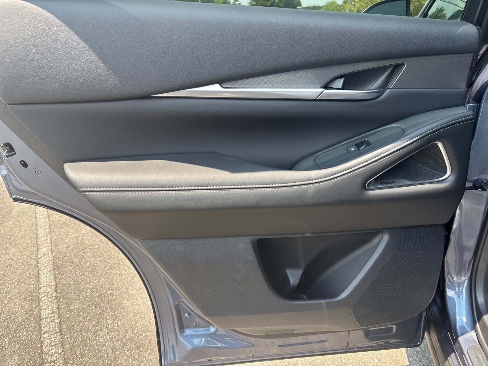 New 2027 MOONBOW BLUE INFINITI Luxe FWD image 32