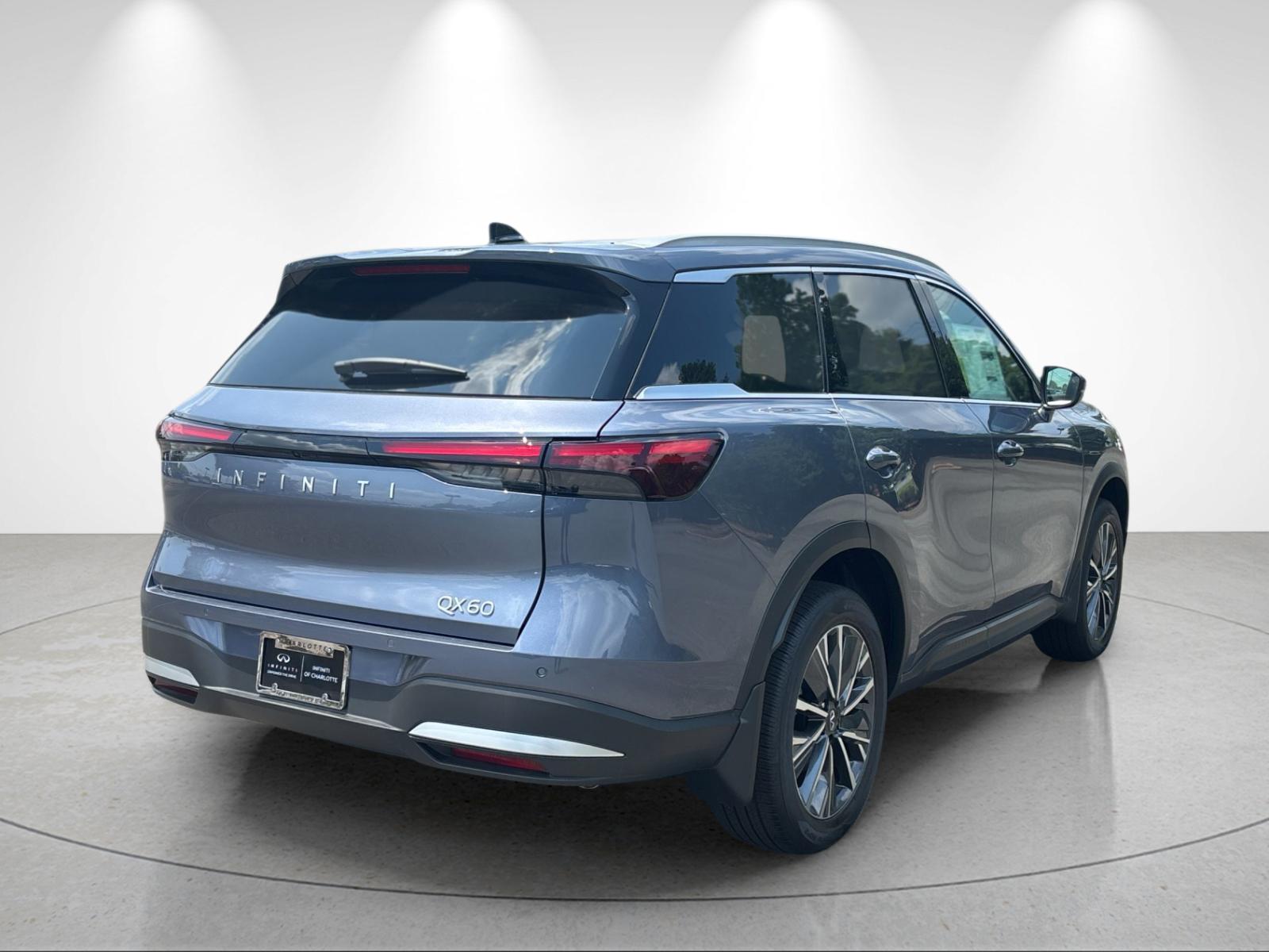 New 2027 MOONBOW BLUE INFINITI Luxe FWD image 5