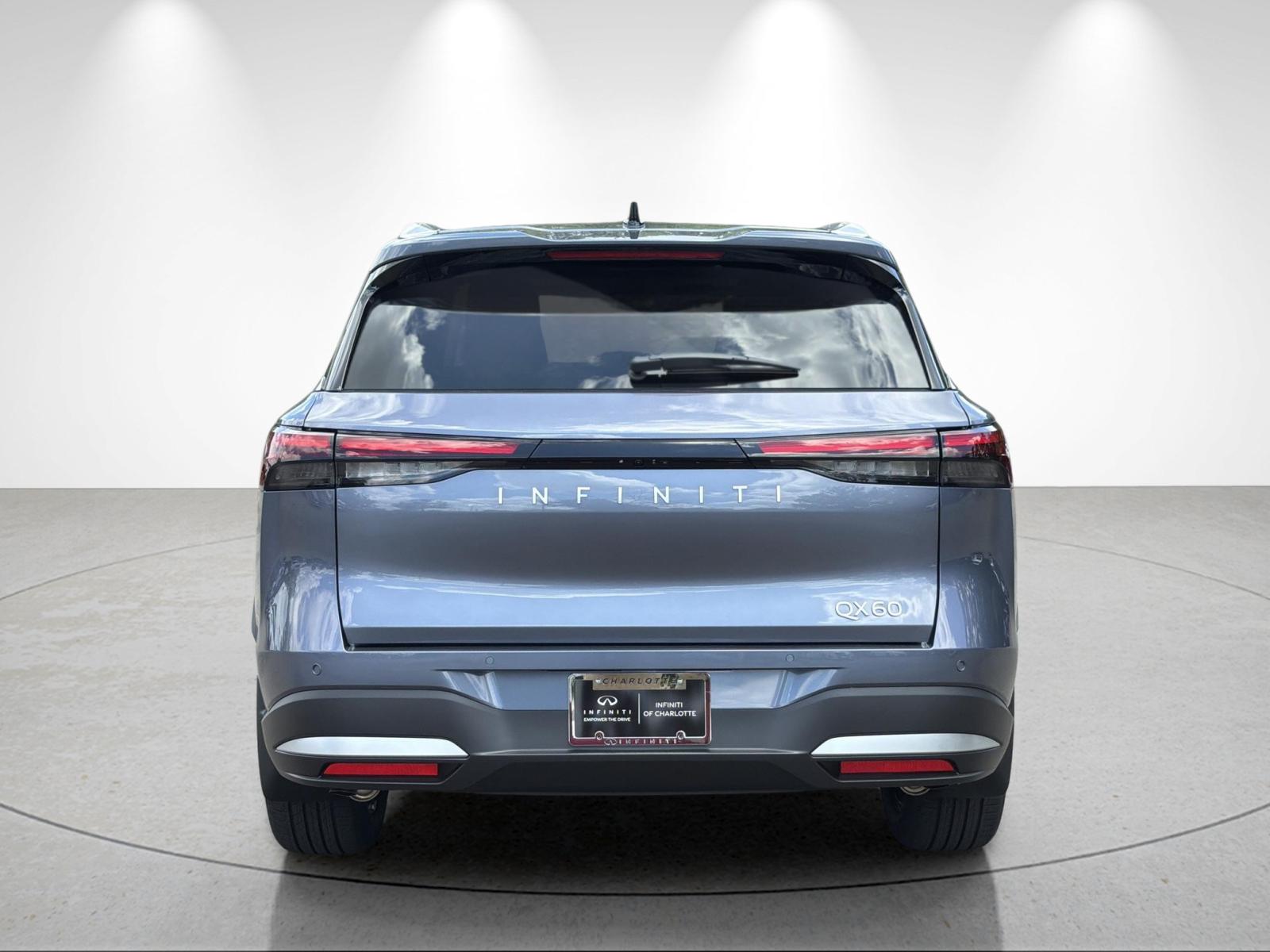 New 2027 MOONBOW BLUE INFINITI Luxe FWD image 4
