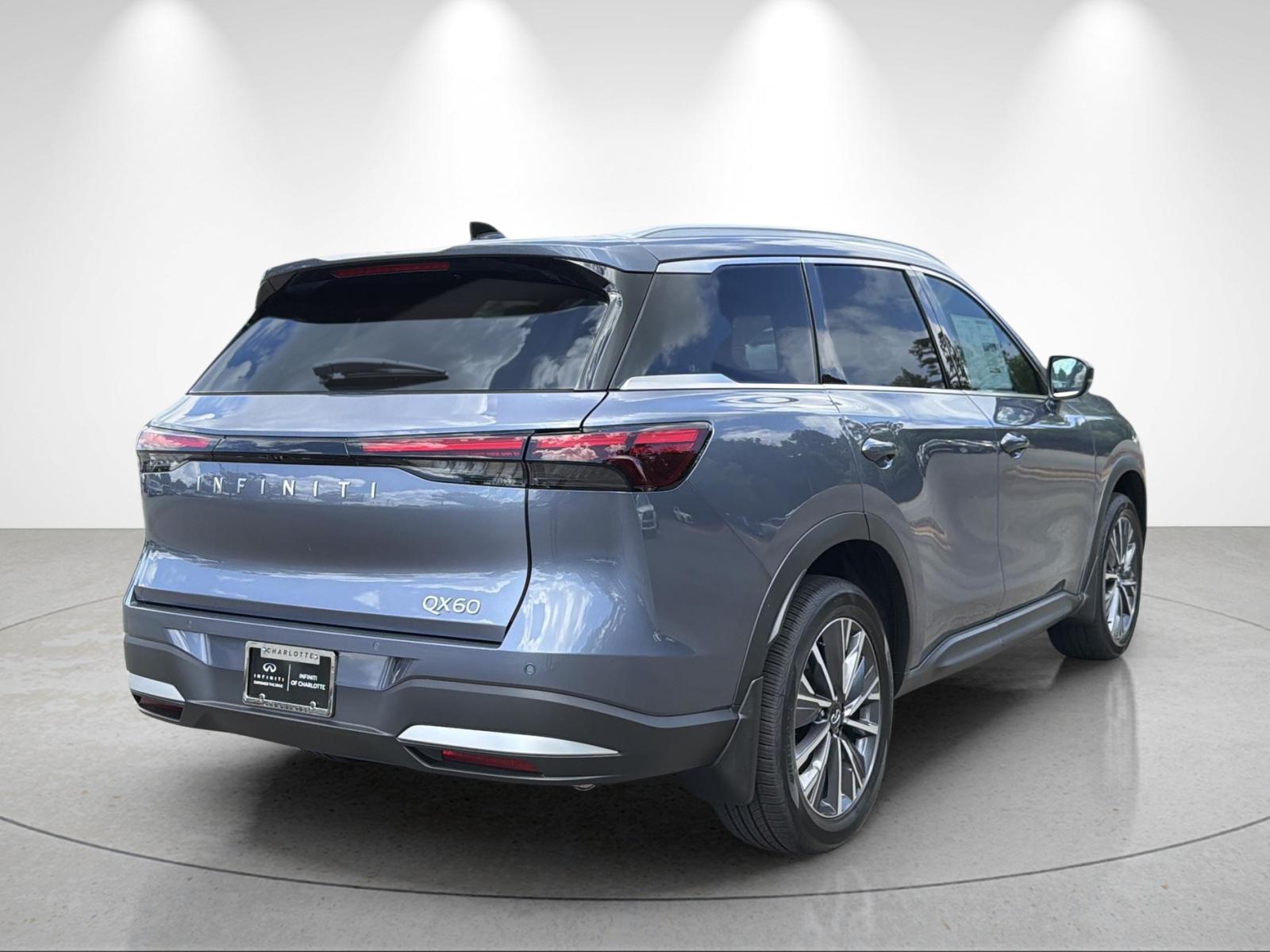 New 2027 MOONBOW BLUE INFINITI Luxe FWD image 5