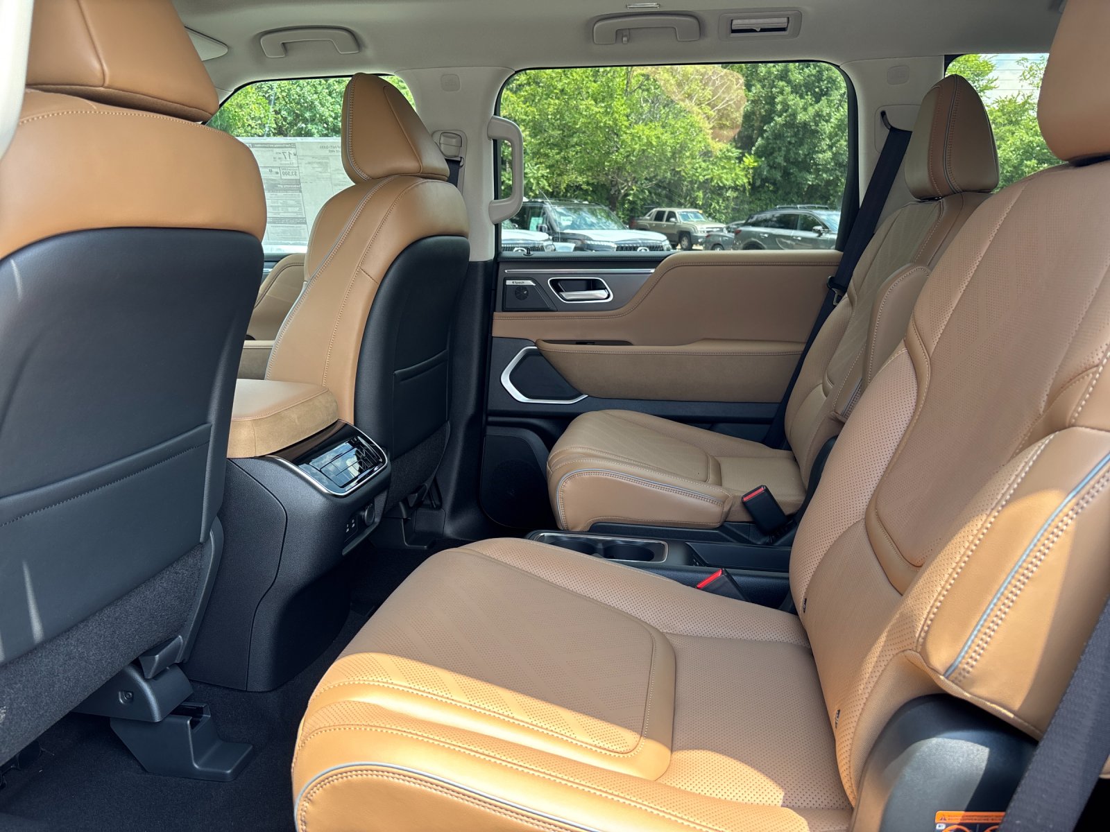 New 2027 BLACK OBSIDIAN INFINITI Luxe 4WD image 33