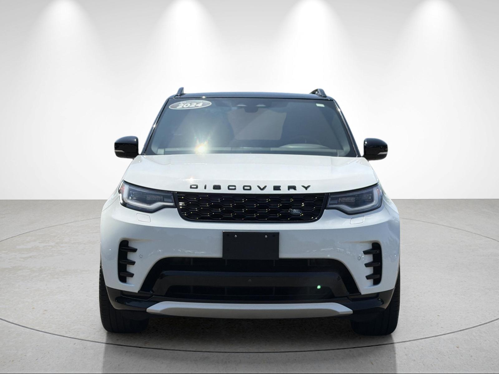 Used 2024 Fuji White Land Rover Dynamic SE image 8