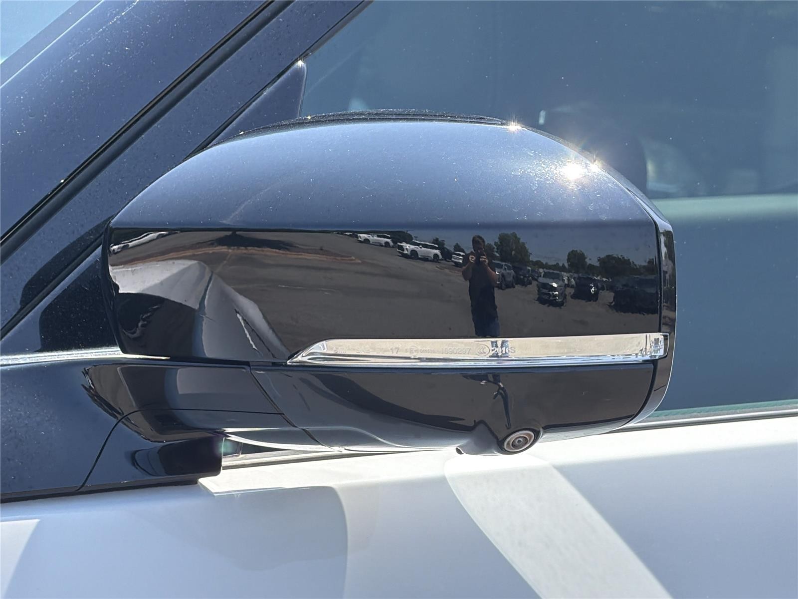 Used 2024 Fuji White Land Rover Dynamic SE image 33
