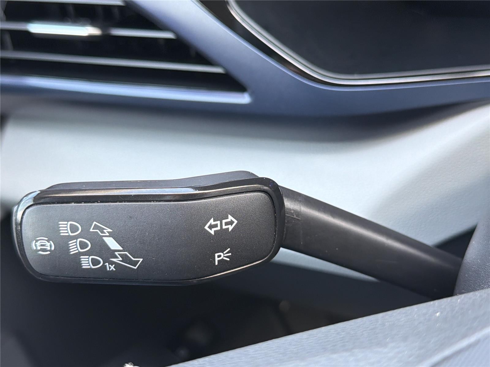 Used 2023 Pure Gray Volkswagen SE image 20