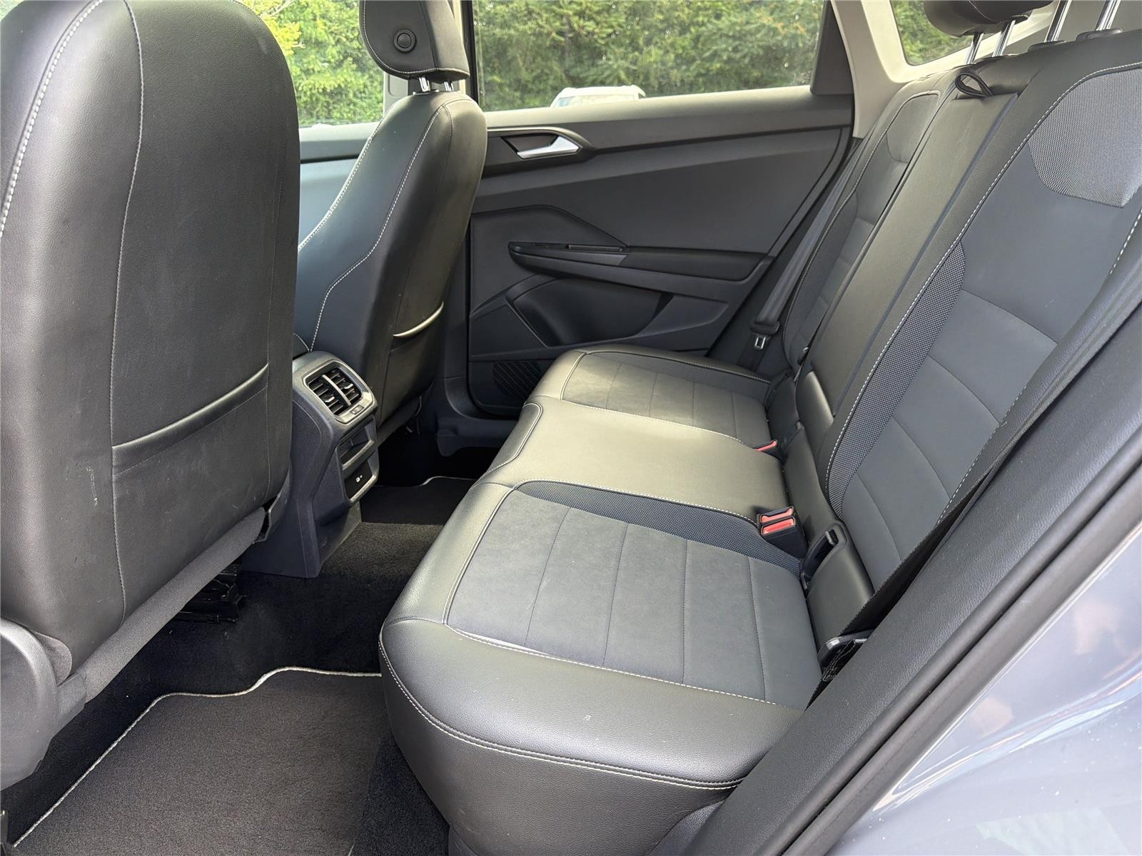 Used 2023 Pure Gray Volkswagen SE image 27