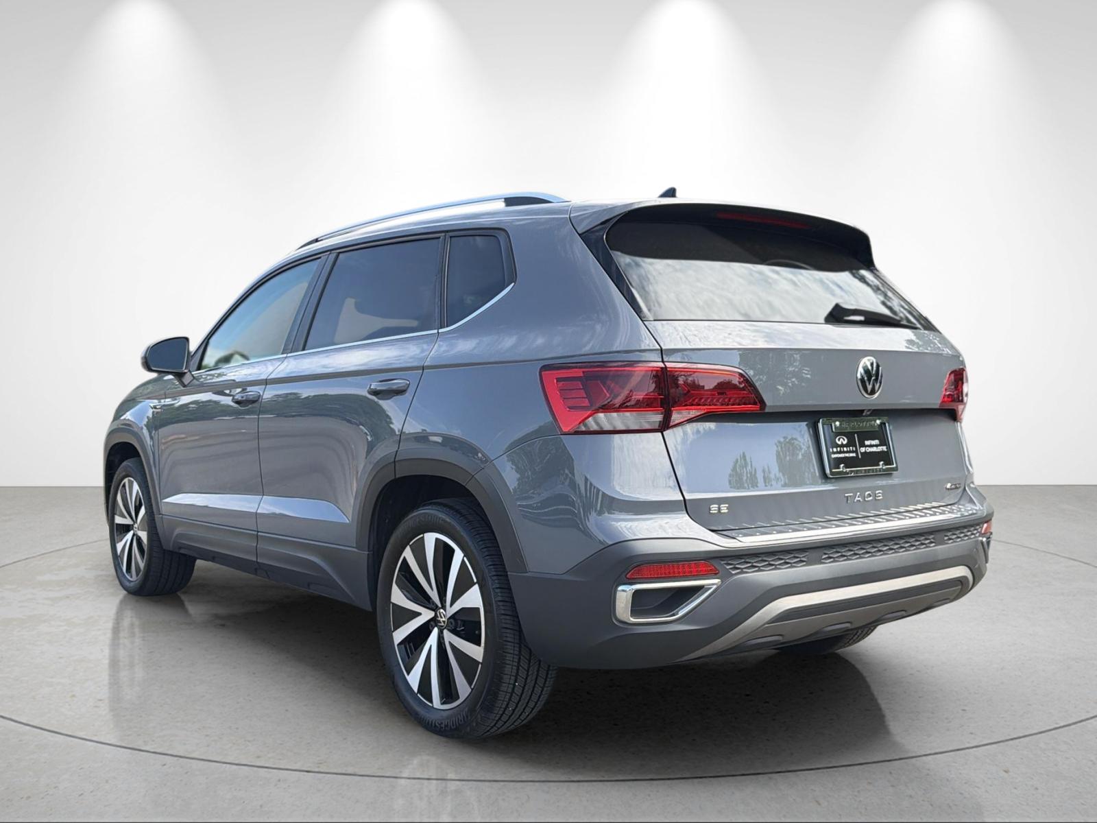 Used 2023 Pure Gray Volkswagen SE image 3